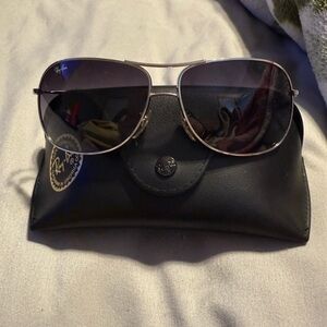 Ray-Ban Men’s Silver Frame Black Lens Aviator Sunglasses with Case